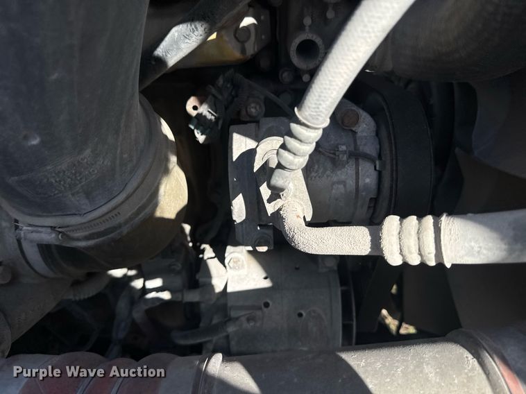 image for item DW1789 2014 Freightliner Cascadia semi truck