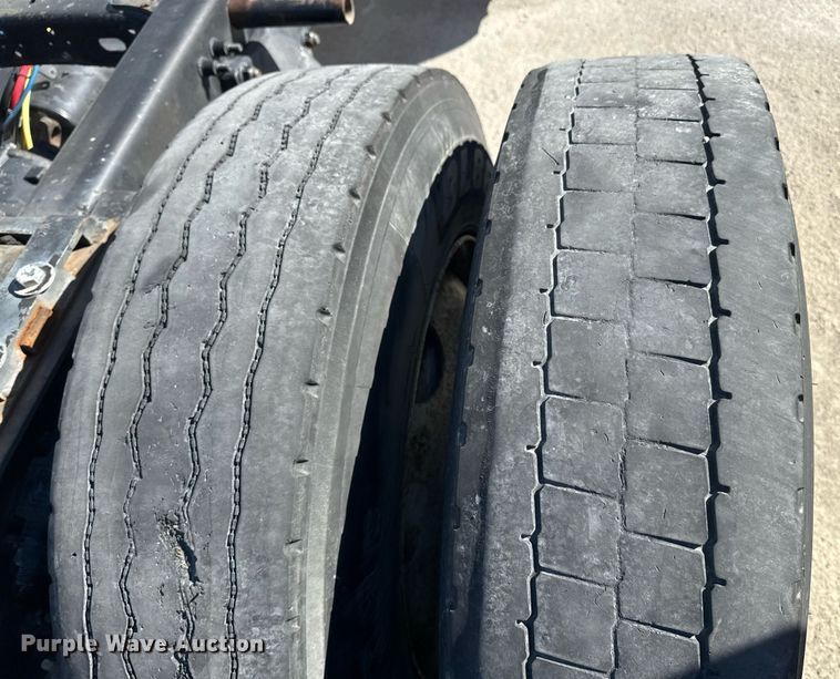 image for item DW1789 2014 Freightliner Cascadia semi truck