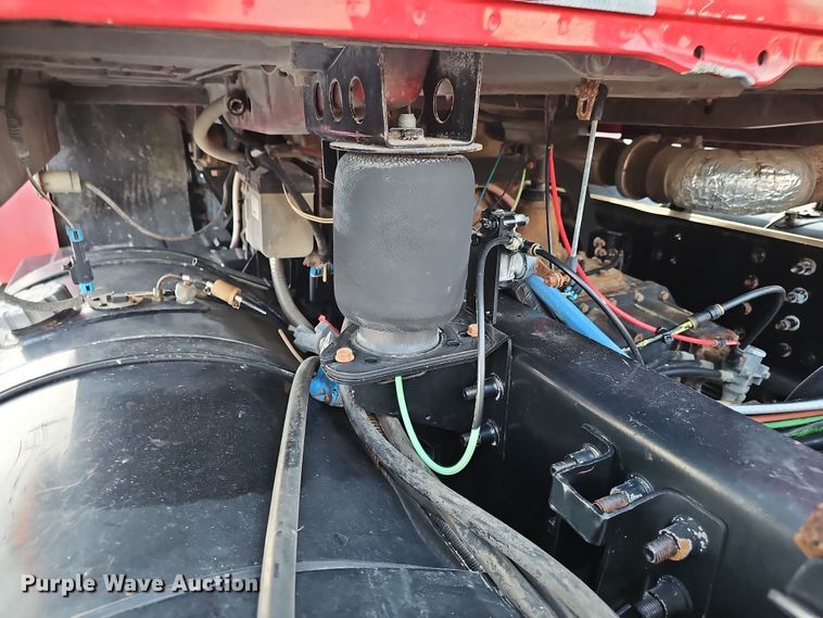 image for item DW3156 2008 Mack CHU613 semi truck