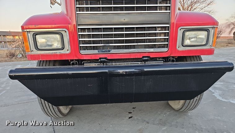 image for item DW3156 2008 Mack CHU613 semi truck