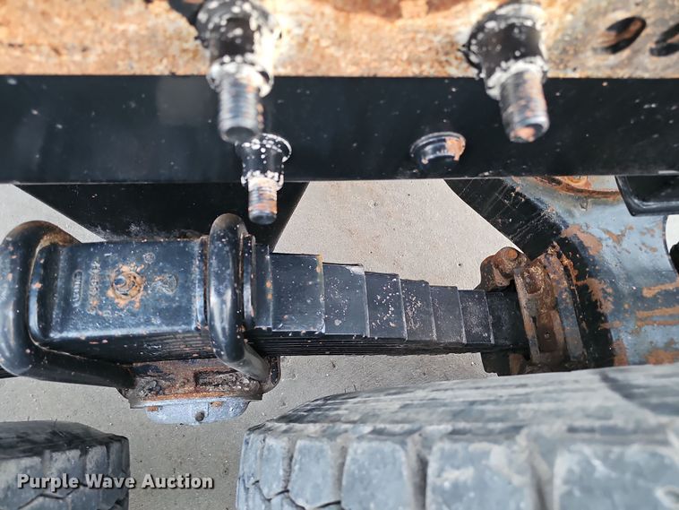 image for item DW3156 2008 Mack CHU613 semi truck