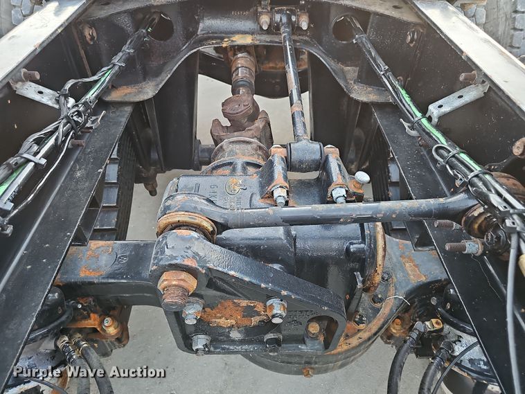 image for item DW3156 2008 Mack CHU613 semi truck