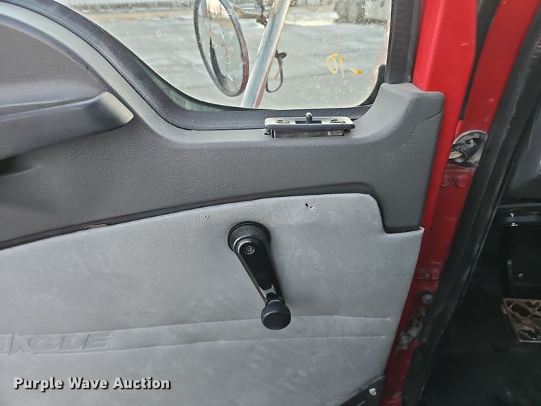 image for item DW3156 2008 Mack CHU613 semi truck