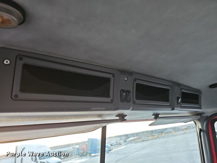 image for item DW3156 2008 Mack CHU613 semi truck