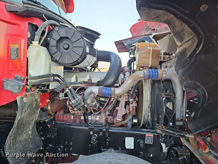 image for item DW3156 2008 Mack CHU613 semi truck