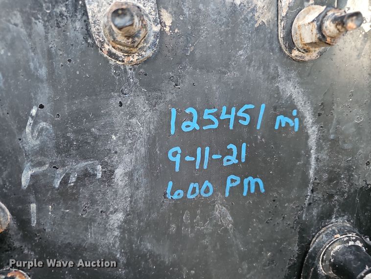 image for item DW3156 2008 Mack CHU613 semi truck