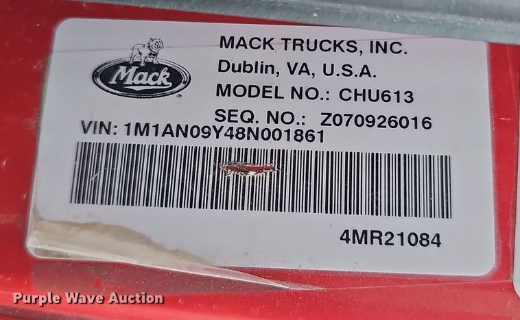 image for item DW3156 2008 Mack CHU613 semi truck