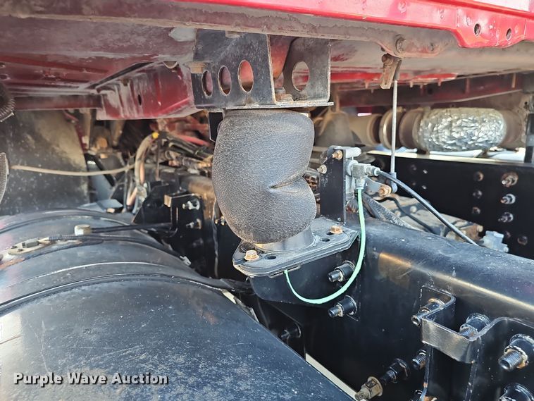 image for item DW3157 2008 Mack CHU613 semi truck