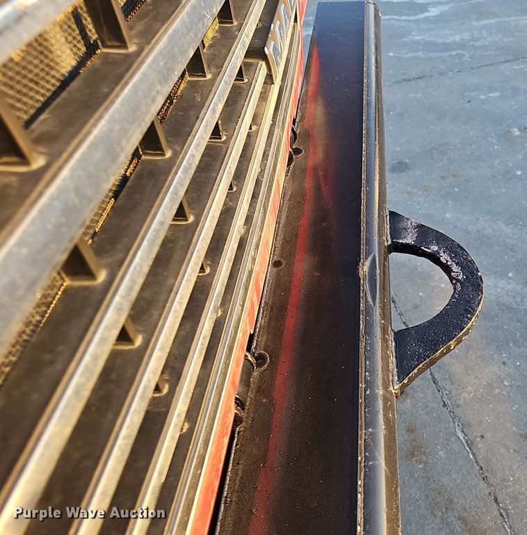 image for item DW3157 2008 Mack CHU613 semi truck