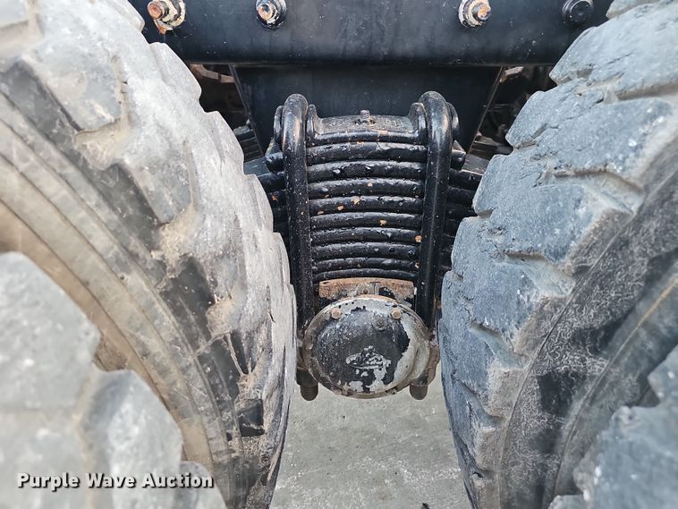 image for item DW3157 2008 Mack CHU613 semi truck