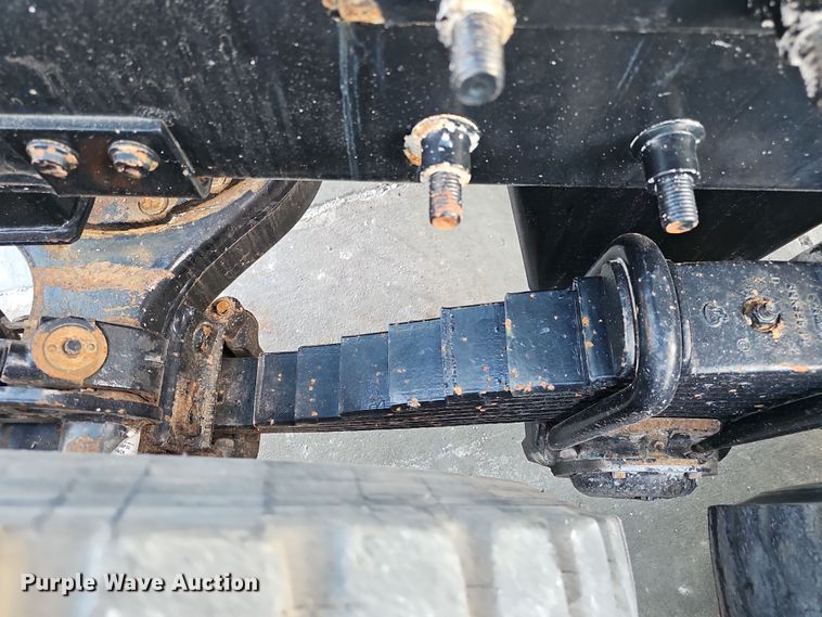 image for item DW3157 2008 Mack CHU613 semi truck