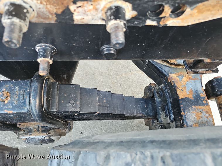 image for item DW3157 2008 Mack CHU613 semi truck