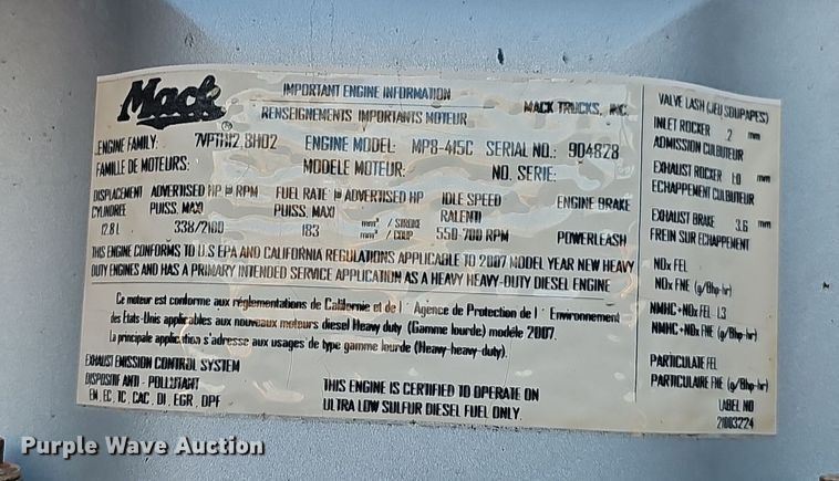 image for item DW3157 2008 Mack CHU613 semi truck