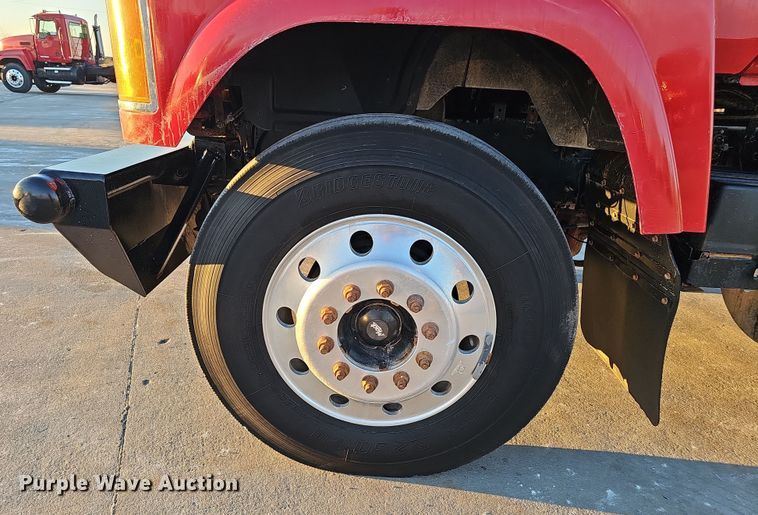 image for item DW3157 2008 Mack CHU613 semi truck