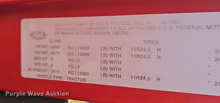 image for item DW3157 2008 Mack CHU613 semi truck