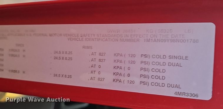 image for item DW3157 2008 Mack CHU613 semi truck