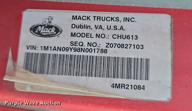 image for item DW3157 2008 Mack CHU613 semi truck