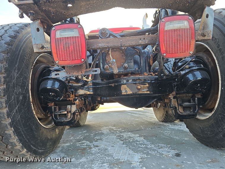 image for item DW3158 2008 Mack CHU613 semi truck