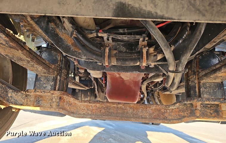 image for item DW3158 2008 Mack CHU613 semi truck