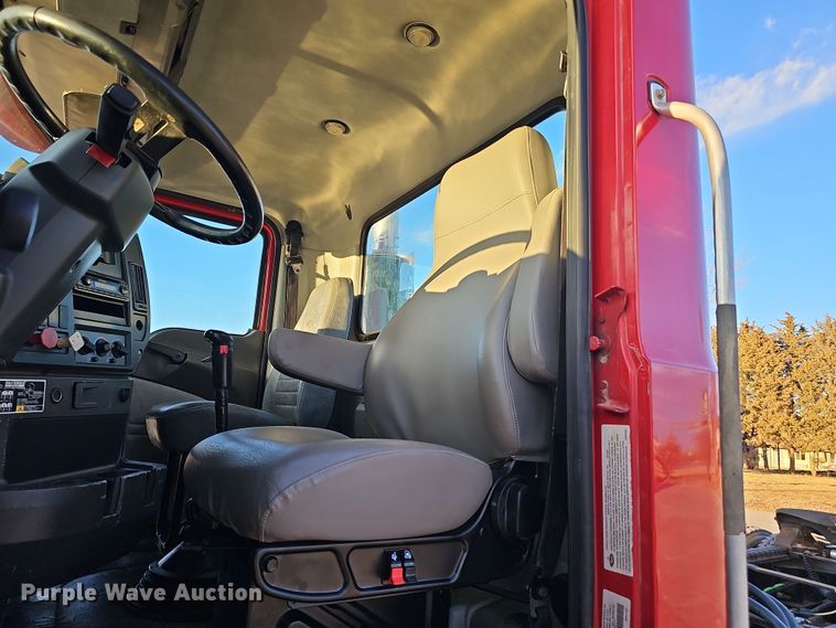 image for item DW3158 2008 Mack CHU613 semi truck