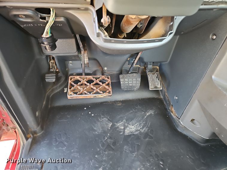 image for item DW3158 2008 Mack CHU613 semi truck