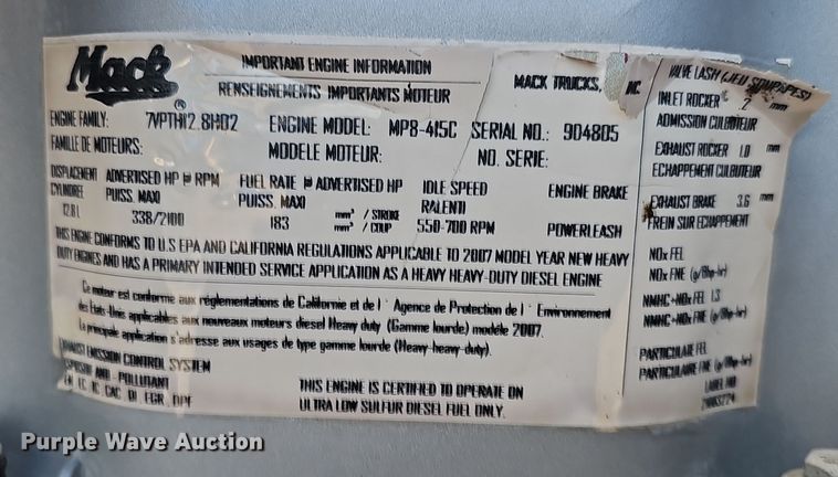 image for item DW3158 2008 Mack CHU613 semi truck