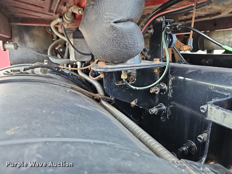 image for item DW3160 2008 Mack CHU613 semi truck