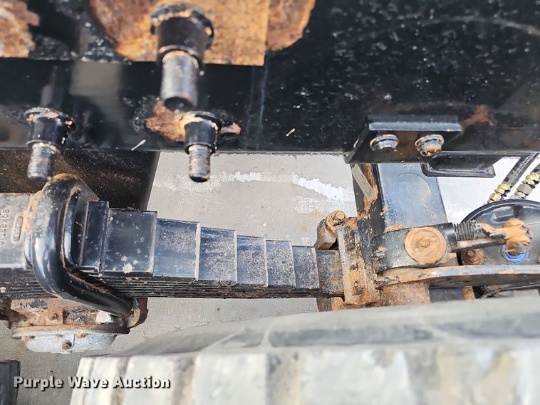 image for item DW3160 2008 Mack CHU613 semi truck