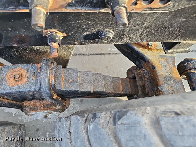 image for item DW3160 2008 Mack CHU613 semi truck