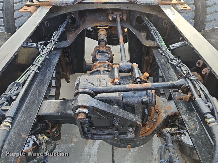 image for item DW3160 2008 Mack CHU613 semi truck