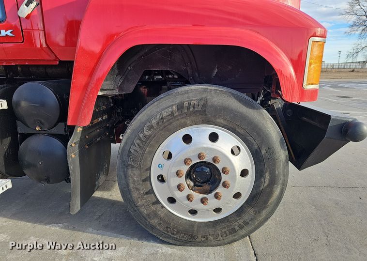 image for item DW3160 2008 Mack CHU613 semi truck