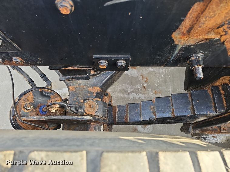 image for item DW3161 2008 Mack Pinnacle semi truck