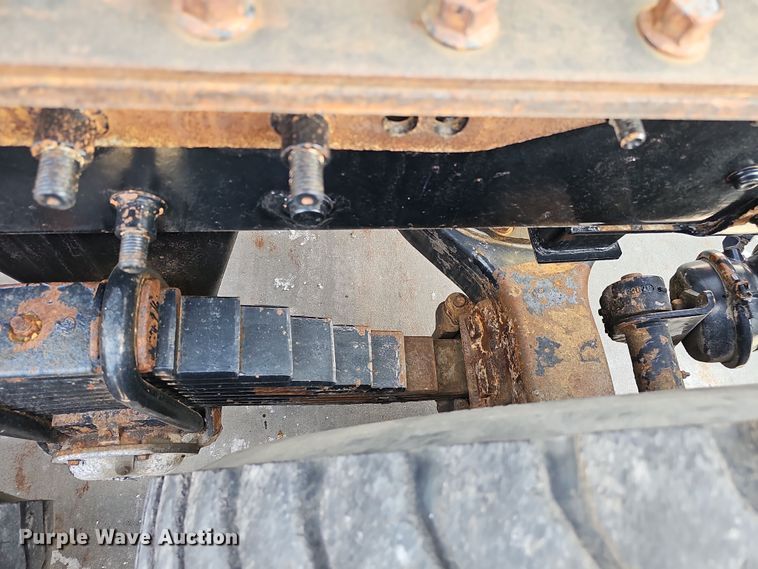 image for item DW3161 2008 Mack Pinnacle semi truck