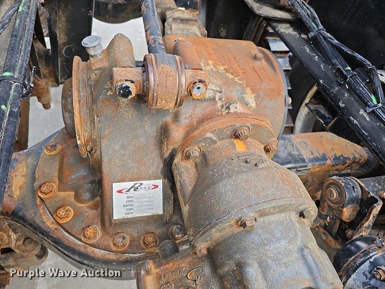 image for item DW3161 2008 Mack Pinnacle semi truck