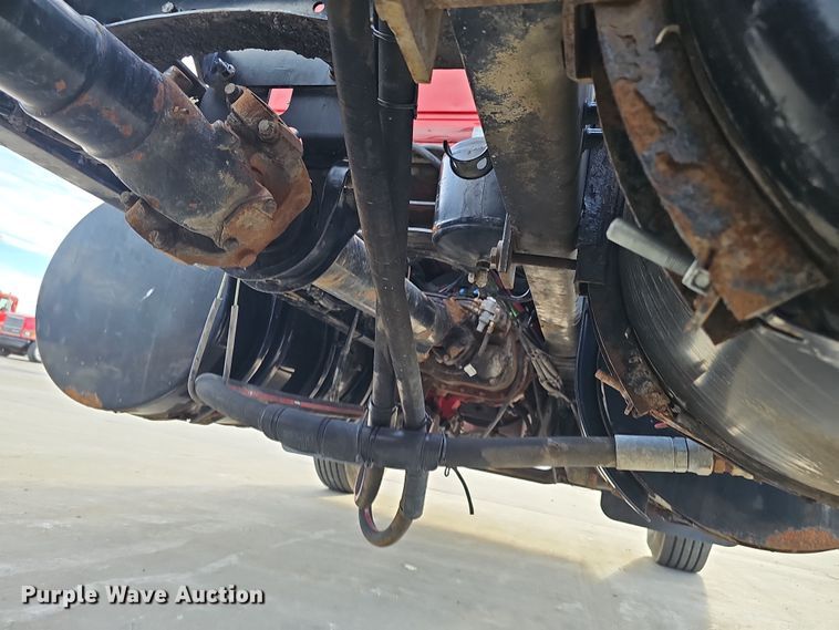 image for item DW3161 2008 Mack Pinnacle semi truck