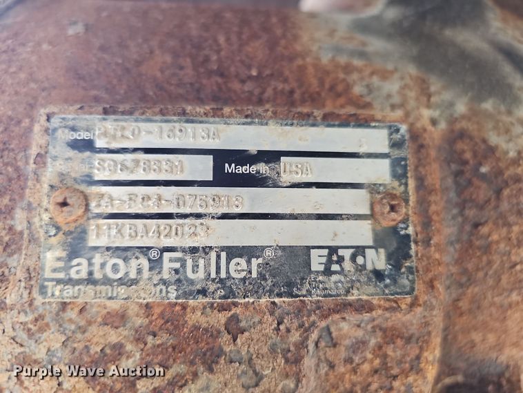 image for item DW3161 2008 Mack Pinnacle semi truck