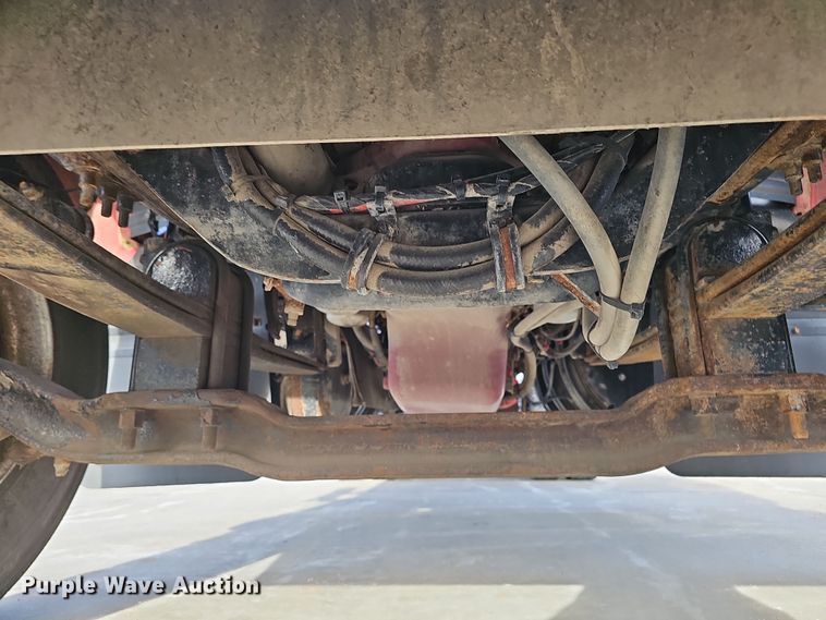 image for item DW3161 2008 Mack Pinnacle semi truck