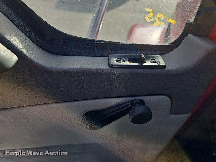 image for item DW3161 2008 Mack Pinnacle semi truck