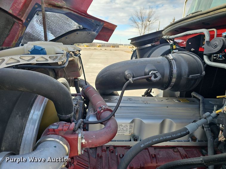 image for item DW3161 2008 Mack Pinnacle semi truck