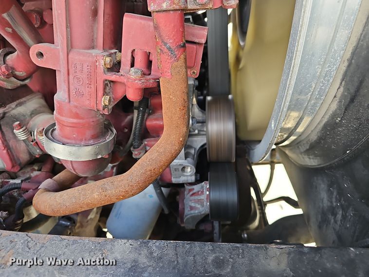 image for item DW3161 2008 Mack Pinnacle semi truck