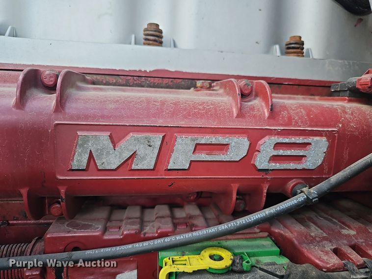 image for item DW3161 2008 Mack Pinnacle semi truck