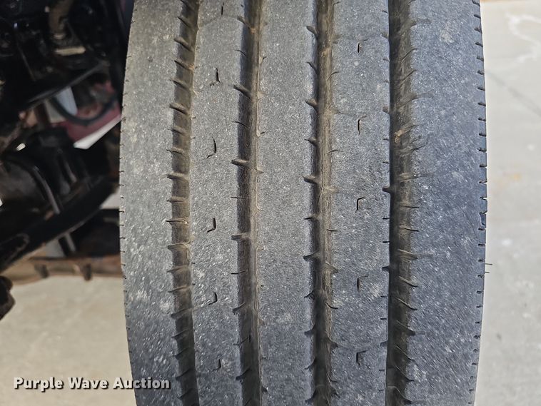 image for item DW3161 2008 Mack Pinnacle semi truck