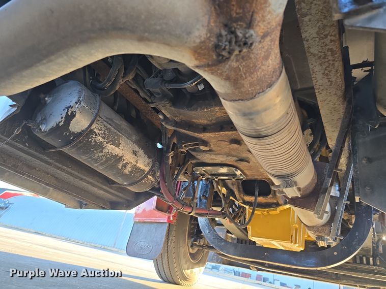 image for item DW3162 2006 Peterbilt 379 semi truck