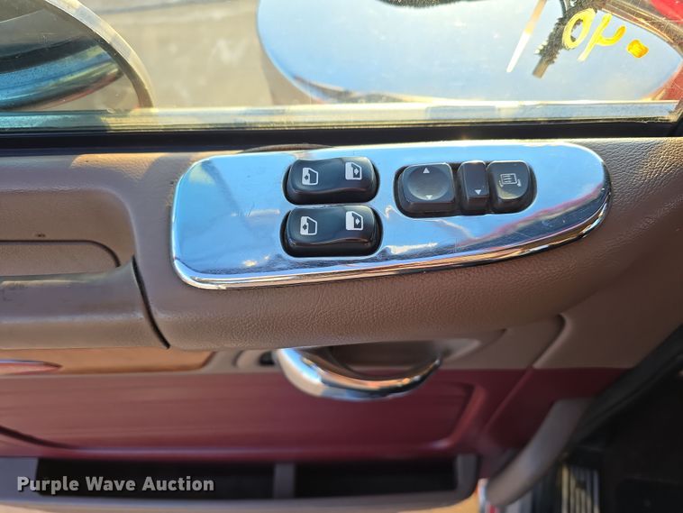 image for item DW3162 2006 Peterbilt 379 semi truck