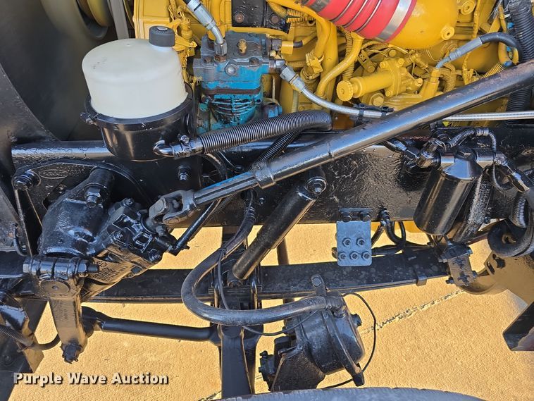 image for item DW3162 2006 Peterbilt 379 semi truck