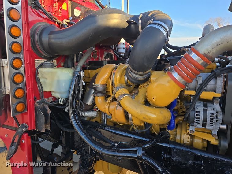 image for item DW3162 2006 Peterbilt 379 semi truck