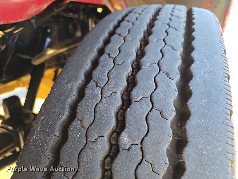 image for item DW3162 2006 Peterbilt 379 semi truck