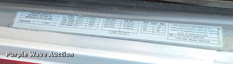 image for item DW3162 2006 Peterbilt 379 semi truck