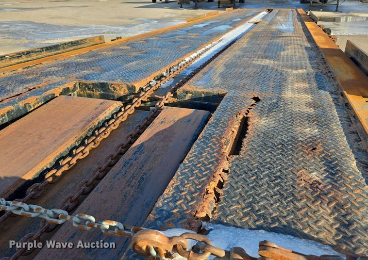 image for item DW3188 2012 Landoll 340 roll-off container trailer