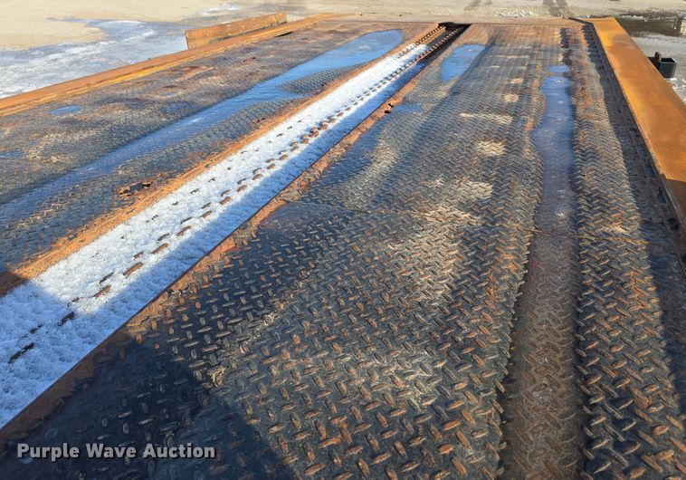 image for item DW3188 2012 Landoll 340 roll-off container trailer